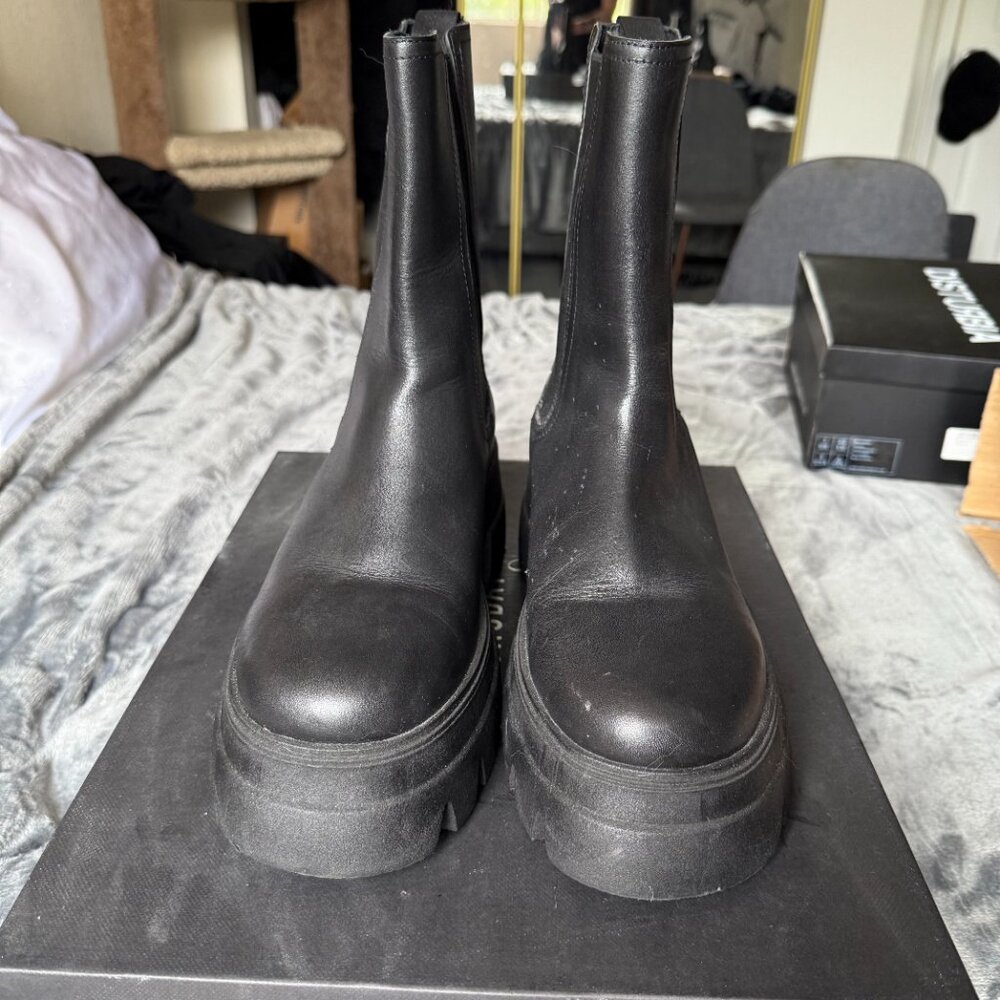 Thursday Boot Company Reign Chelsea Boots Women’s Size 10 - Picture 3 of 8